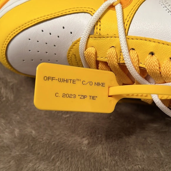 New mens size 10.5 NIKE OFF WHITE AIR FORCE 1 Limited Production. - Picture 6 of 13